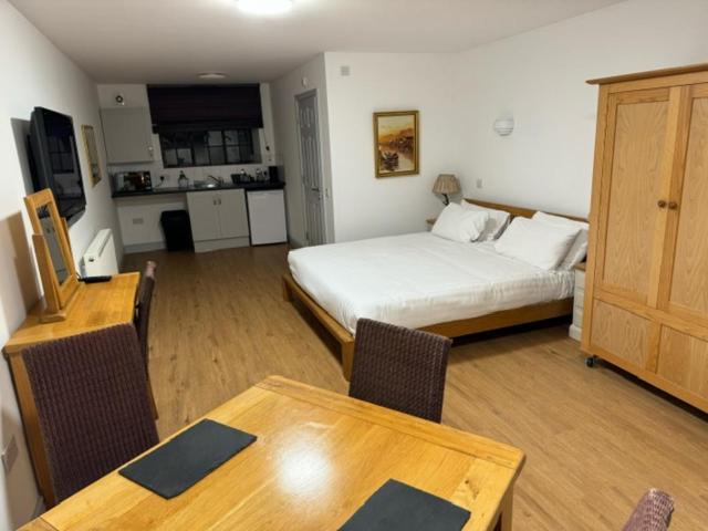 The Radnorshire Arms Hotel Presteigne エクステリア 写真